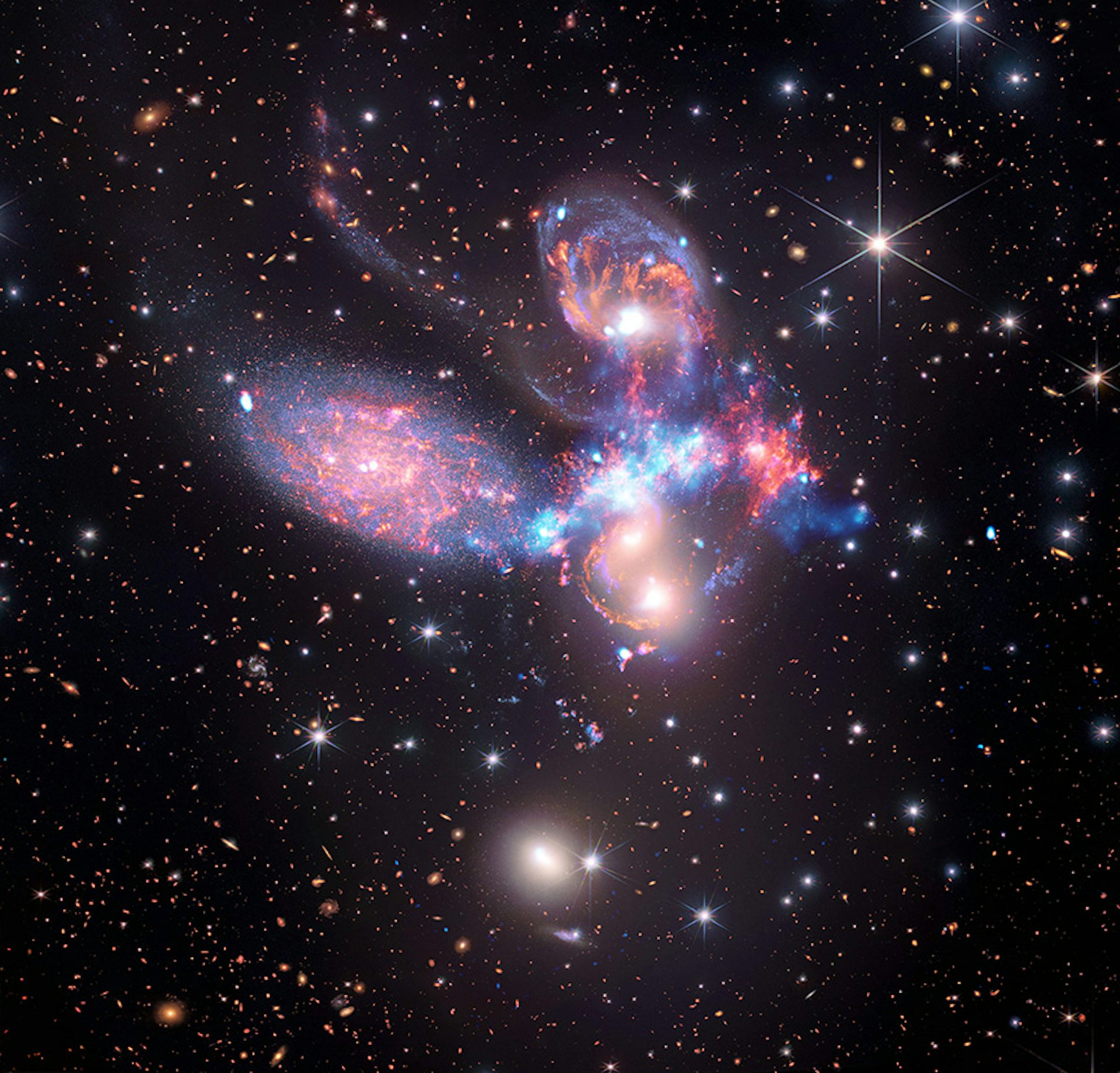 Empat galaksi dalam Quintet Stephan.
